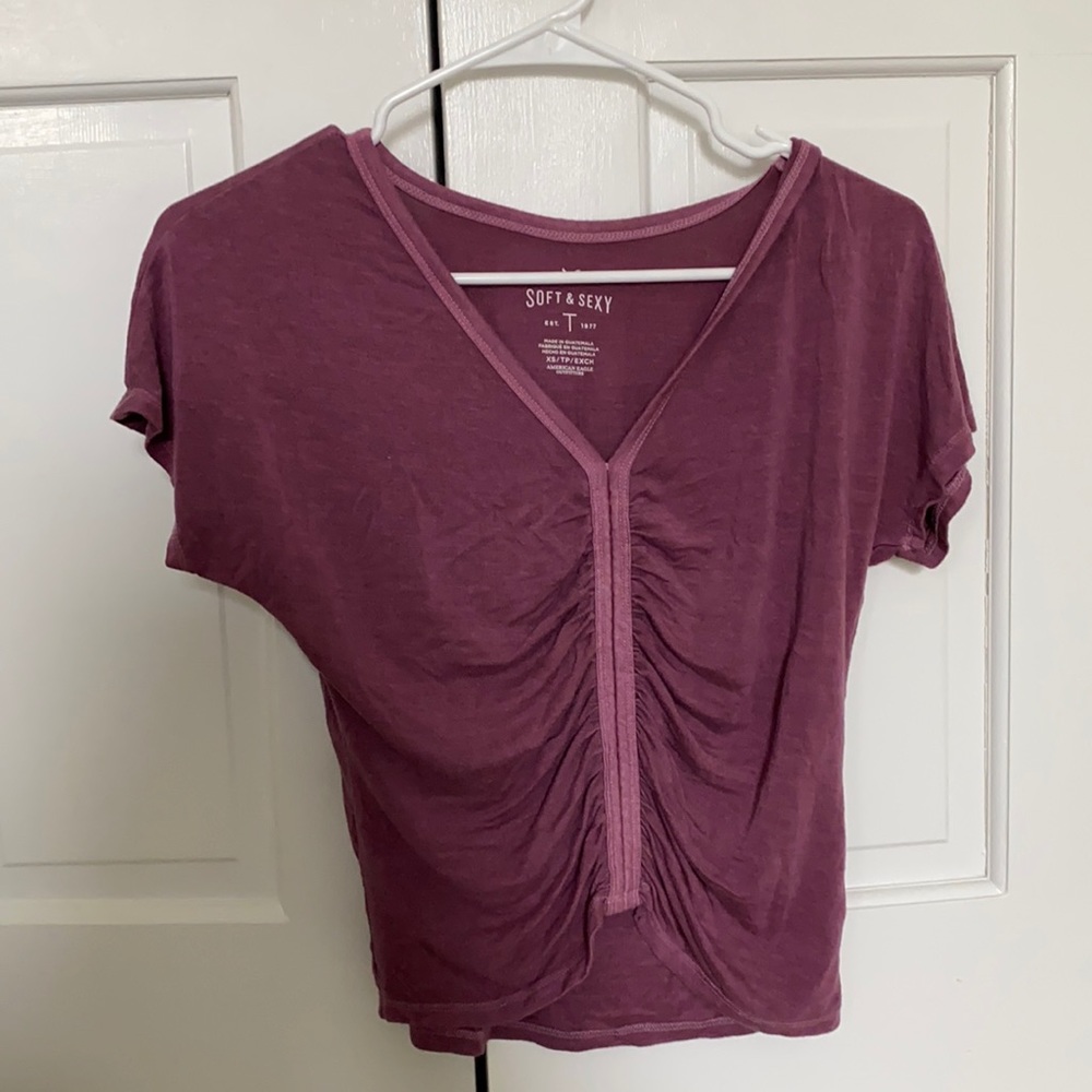 American eagle purplish ruched shirt